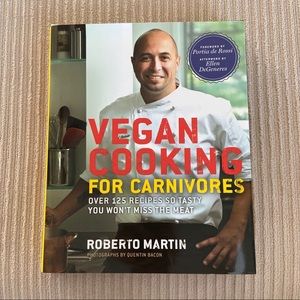 Vegan Cookbook by Roberto Martin